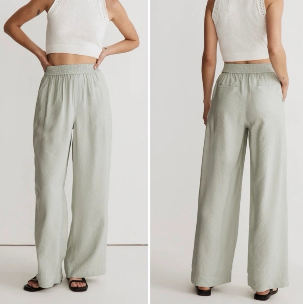 Elegant Women's Wide-Leg Pants in Light Gray